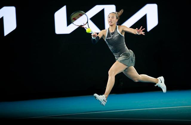 JRS直播网-观察：平衡，郑钦文的全新课题